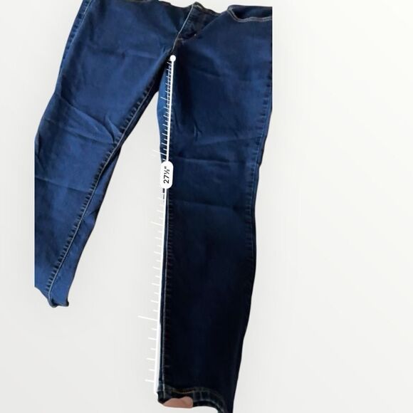 Levi’s Women’s 312 SHAPING SLIM Dark Wash Denim Jeans Sz  32x 30 - Picture 12 of 13